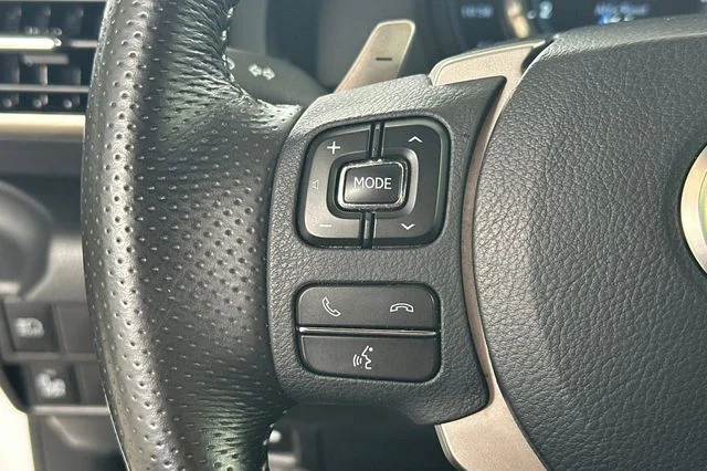 Used 2020 White Lexus 350 image 27
