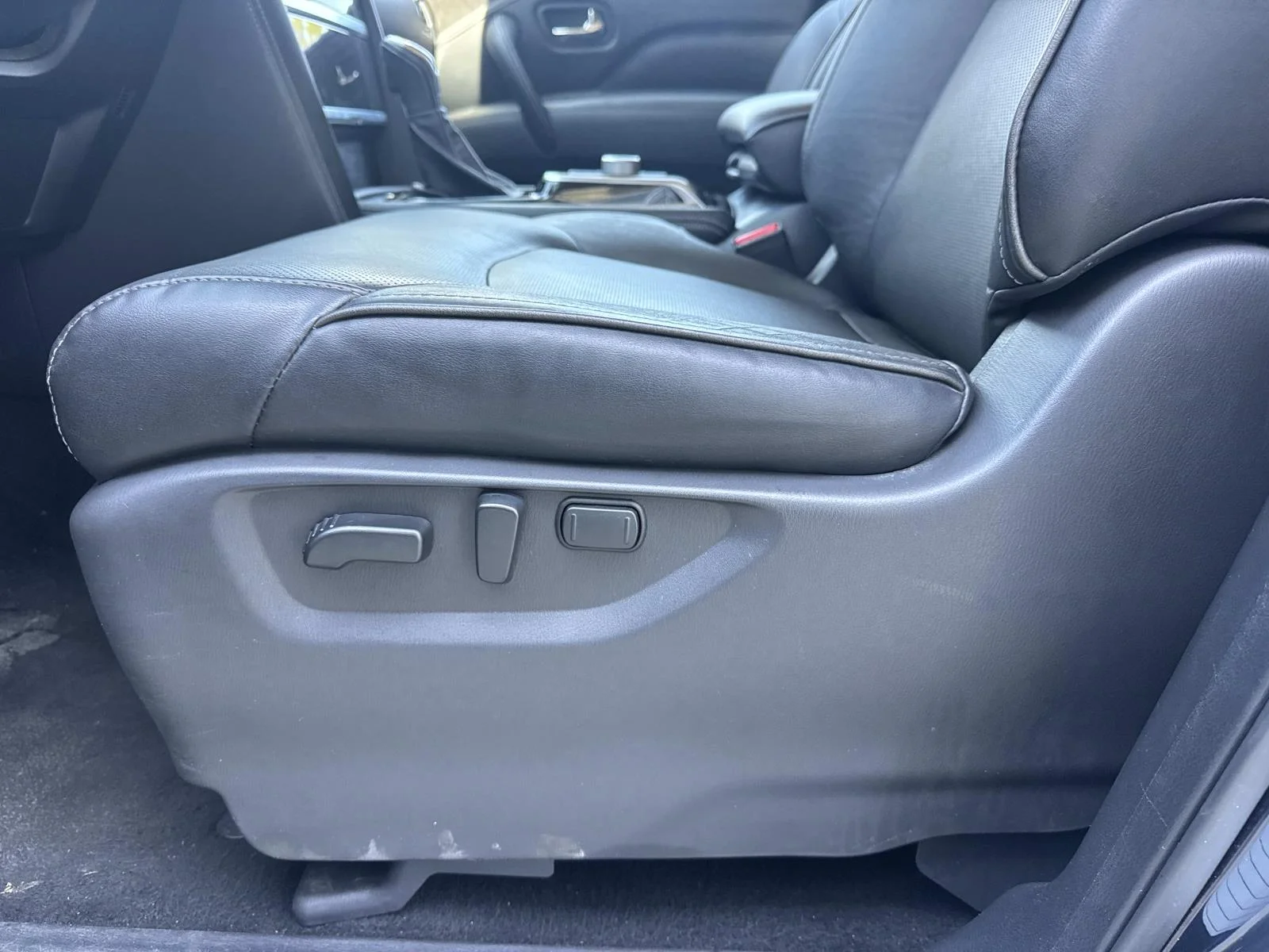 Used 2024 Blue INFINITI LUXE RWD image 15
