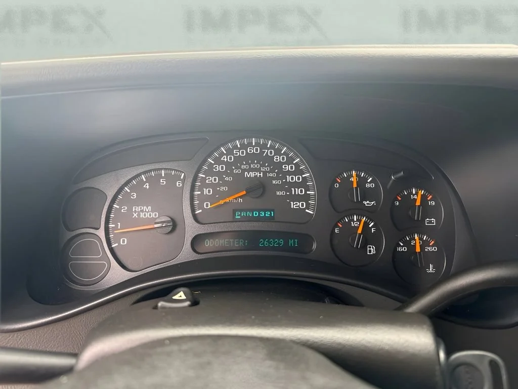 Used 2005 Onyx Black GMC SLT image 24