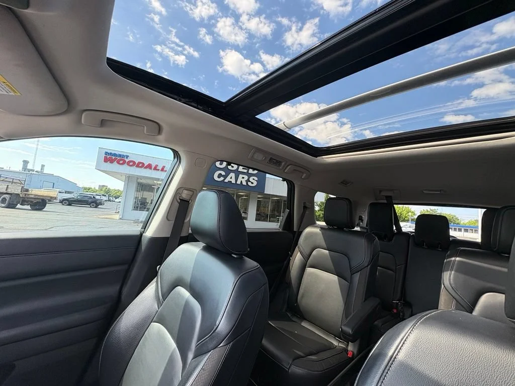 Used 2022 Brilliant Silver Met Nissan SL image 16