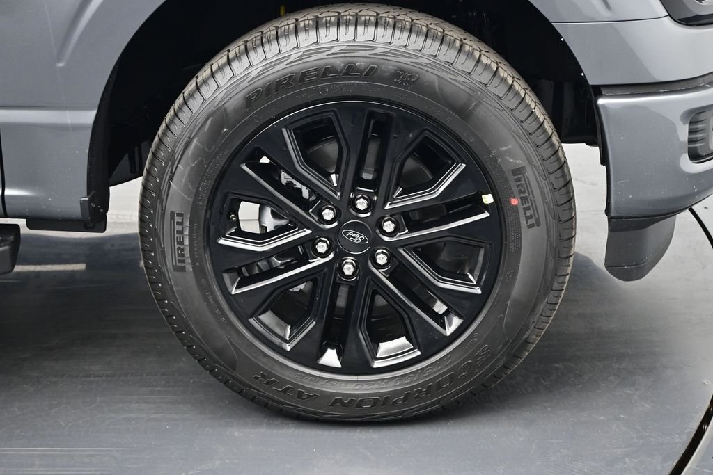 New 2026 Carbonized Gray Metallic Ford XLT image 23