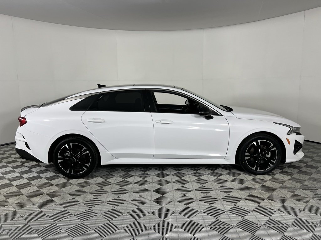 2024 Kia K5 GT-Line photo 3