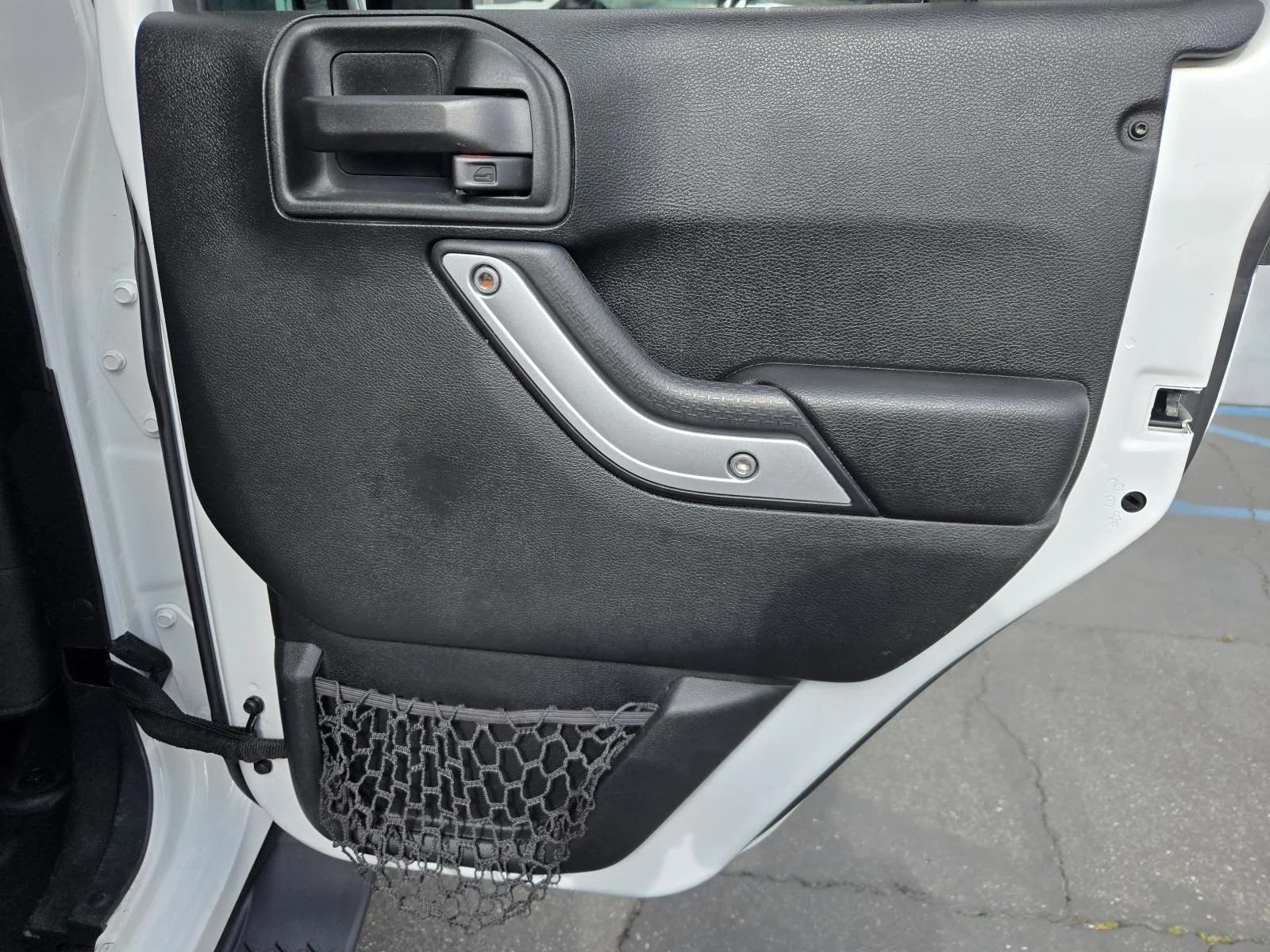 Used 2018 Bright White Clearcoat Jeep Sahara 4x4 image 24