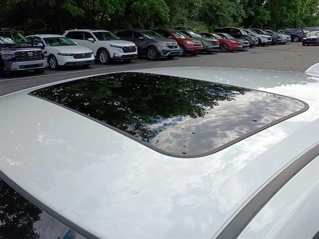 Used 2017 WHITE Honda EX image 19