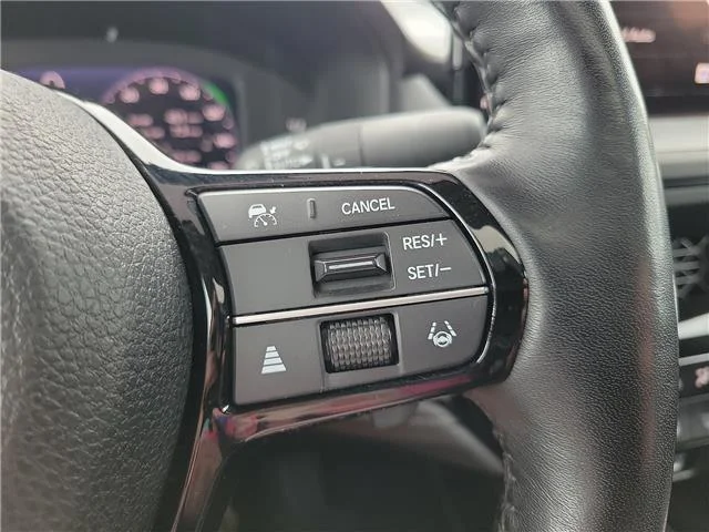 Used 2025 Meteorite Gray Metallic Honda Touring image 19