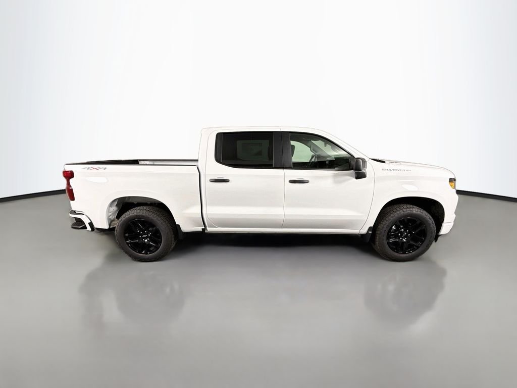 New 2026 Summit White Chevrolet Custom image 8