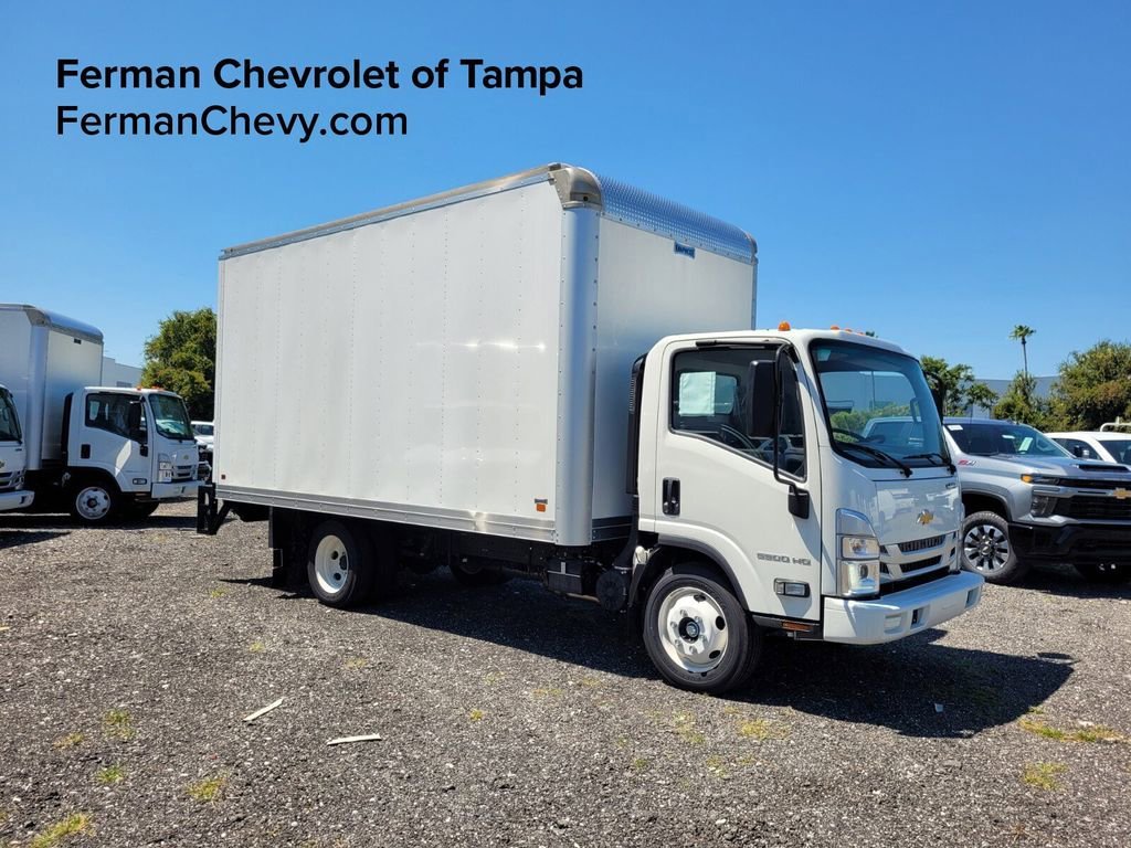 2025 Chevrolet Low Cab Forward's photo