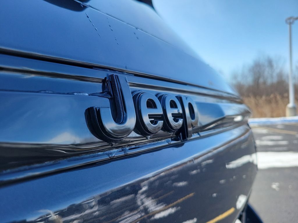 New 2026 Baltic Gray Metallic Clearcoat Jeep Limited image 7