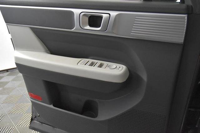 New 2027 Gray Hyundai SE AWD image 74