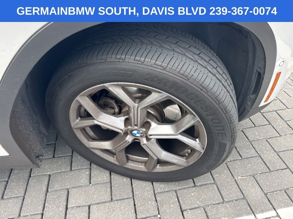 Used 2021 White Metallic BMW xDrive30i image 14