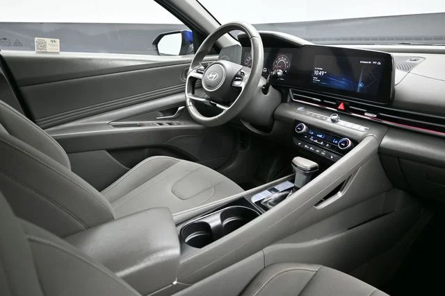 Used 2024 Blue Hyundai SEL image 13