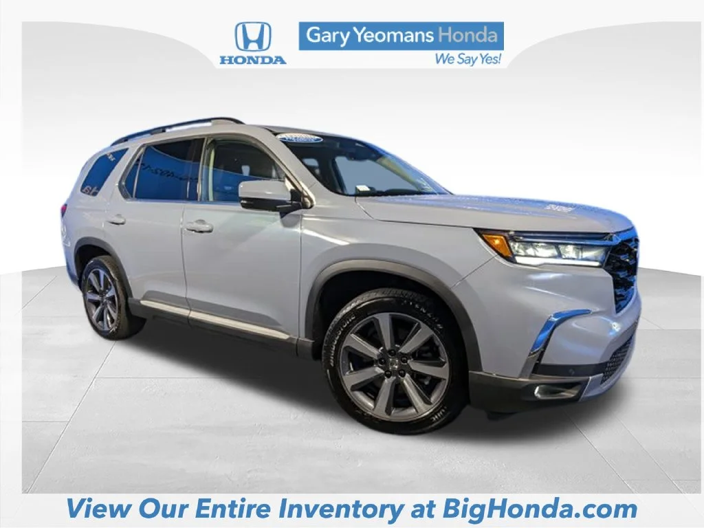 Certified Used 2025 Gray Honda Touring image 5