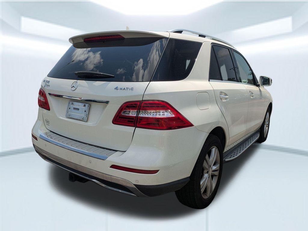 Used 2014  Mercedes-Benz ML 350 image 2