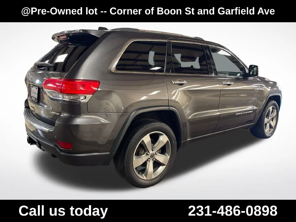 Used 2016 Gray Jeep Limited image 5