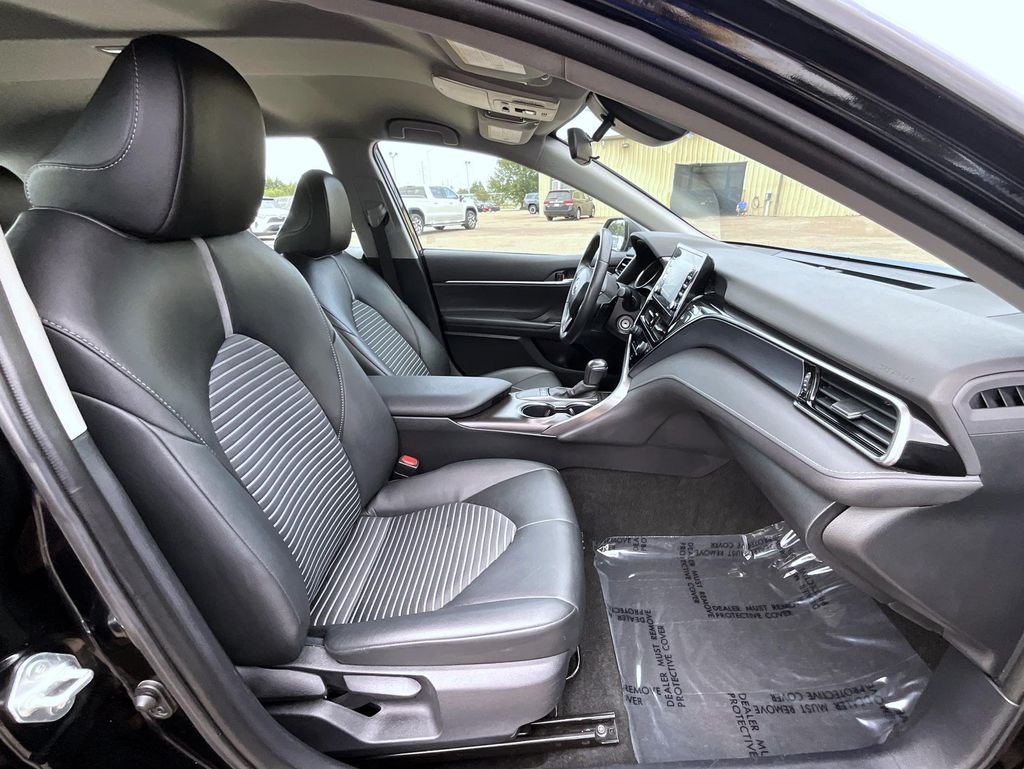 2024 Toyota Camry SE - Photo 14
