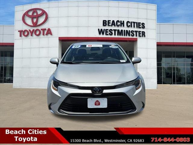 Certified Used 2023 CLASSIC SILVER METALLIC Toyota  image 4