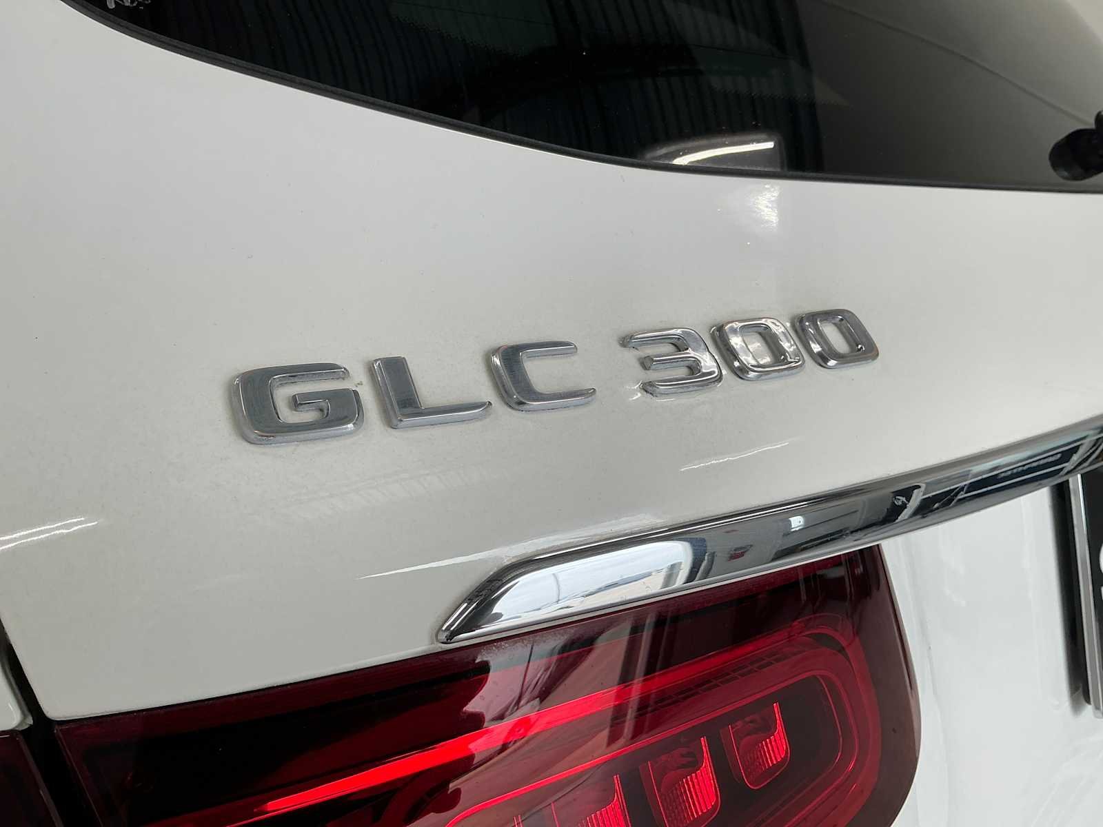 Certified Used 2020 Polar White Mercedes-Benz GLC 300 image 10