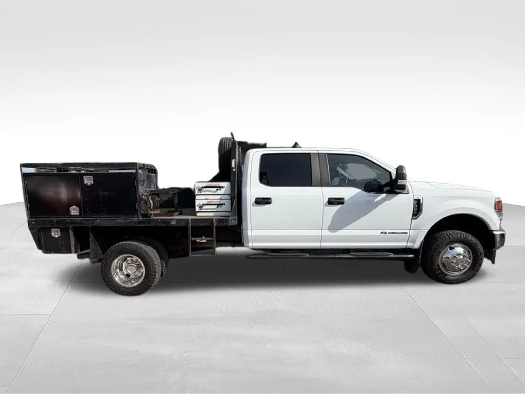 Used 2022 White Ford XL image 6
