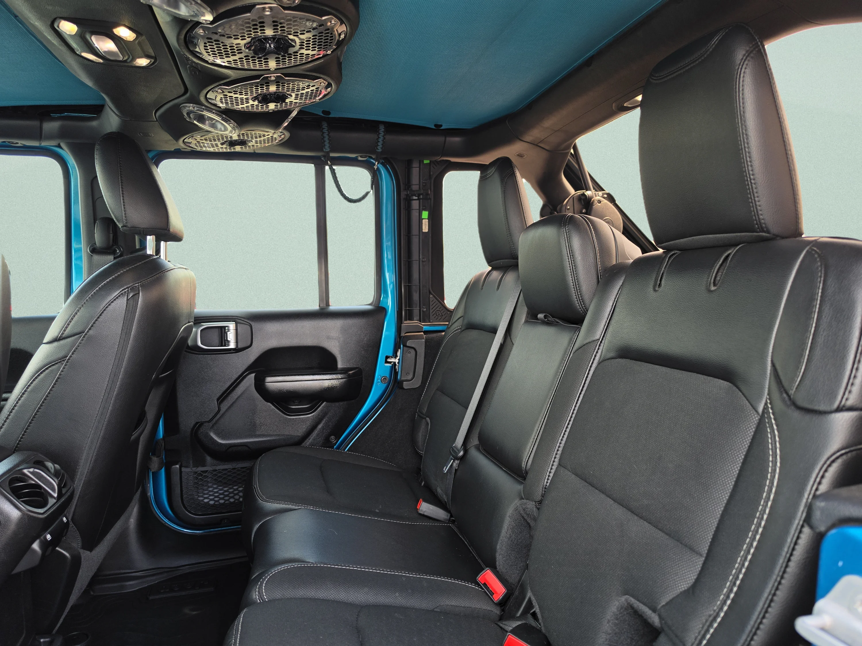 Used 2020 Bikini Pearlcoat Jeep Freedom image 22