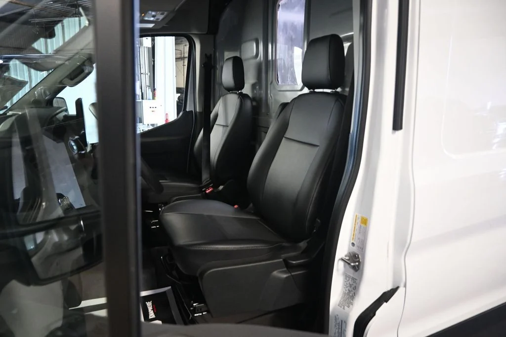 New 2025 Oxford White Ford Base image 10