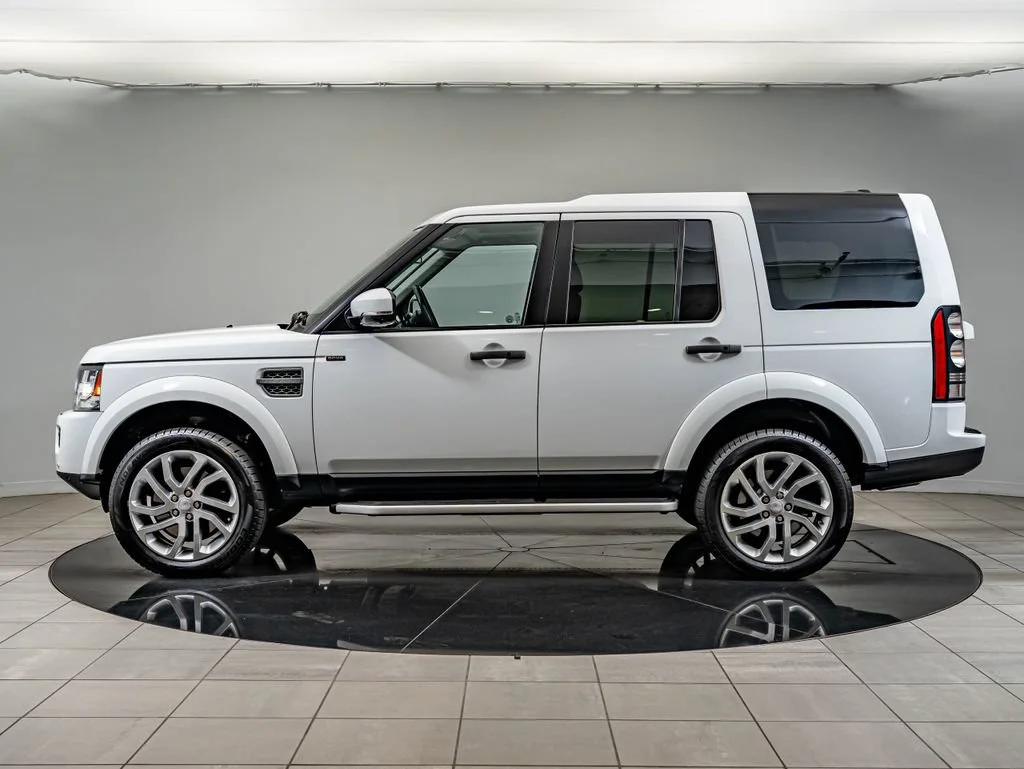 Used 2016 White Land Rover HSE image 8
