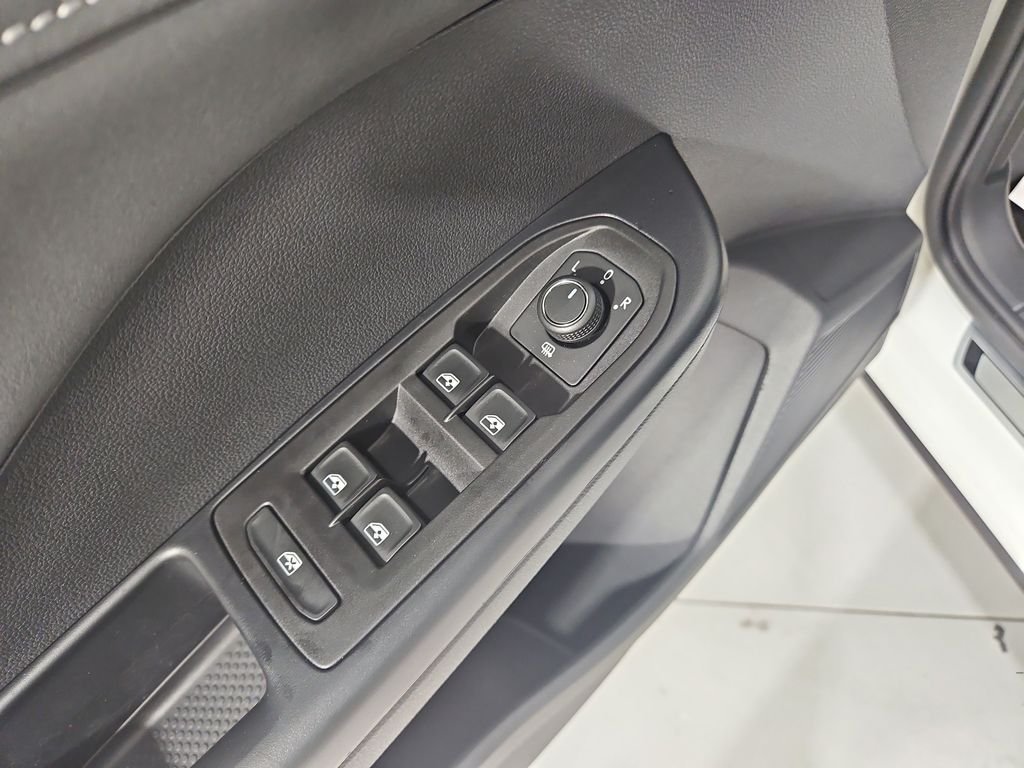 2026 Volkswagen Taos SE Black - Photo 11