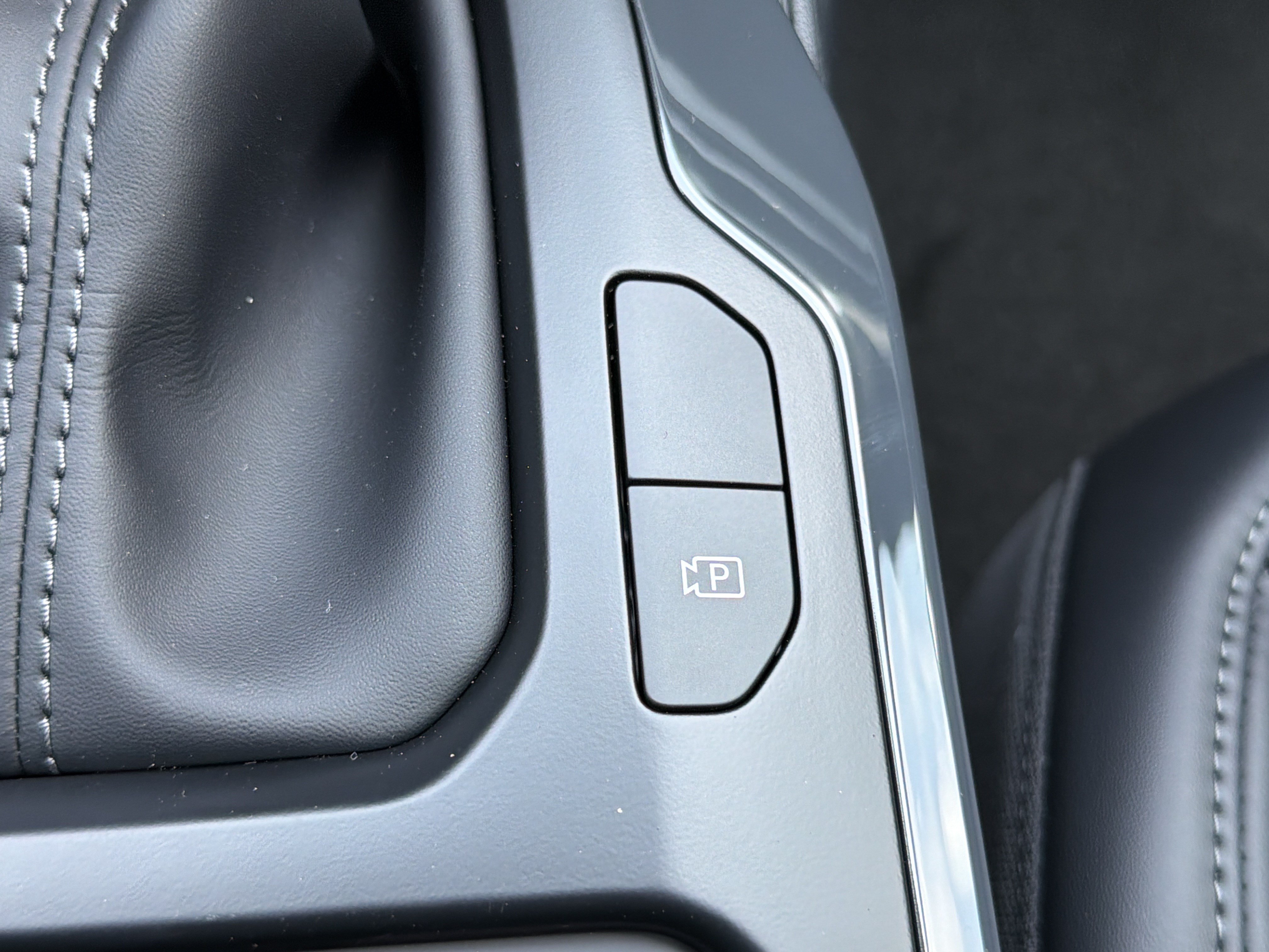 New 2026 Snow White Pearl Kia EX image 11