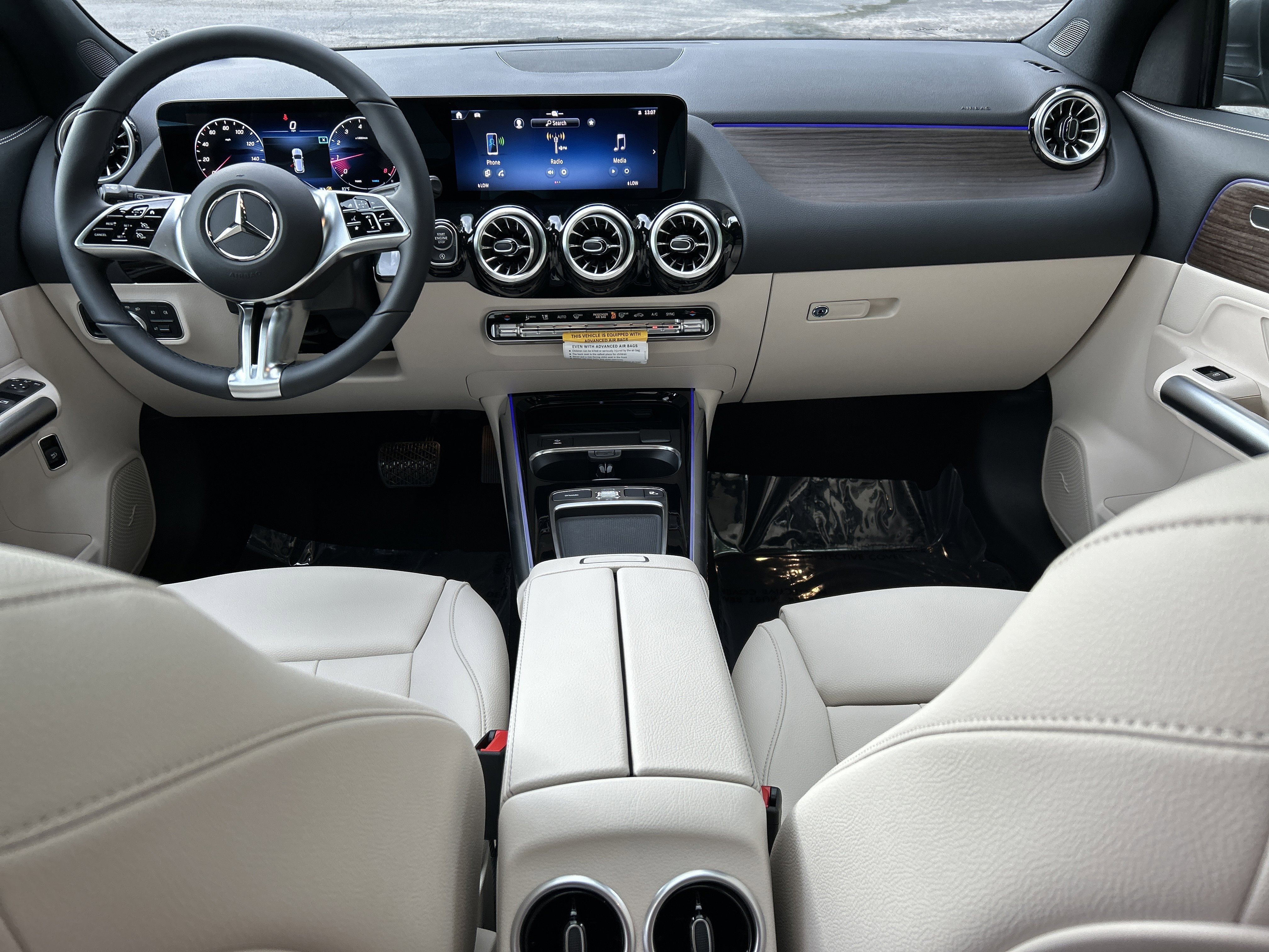 New 2026 Mountain Grey Metallic Mercedes-Benz GLA 250 SUV image 22