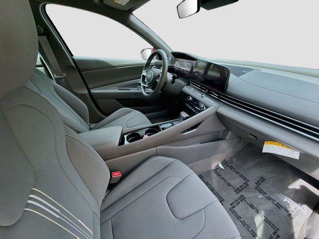 Used 2025 Red Hyundai SEL Convenience image 27
