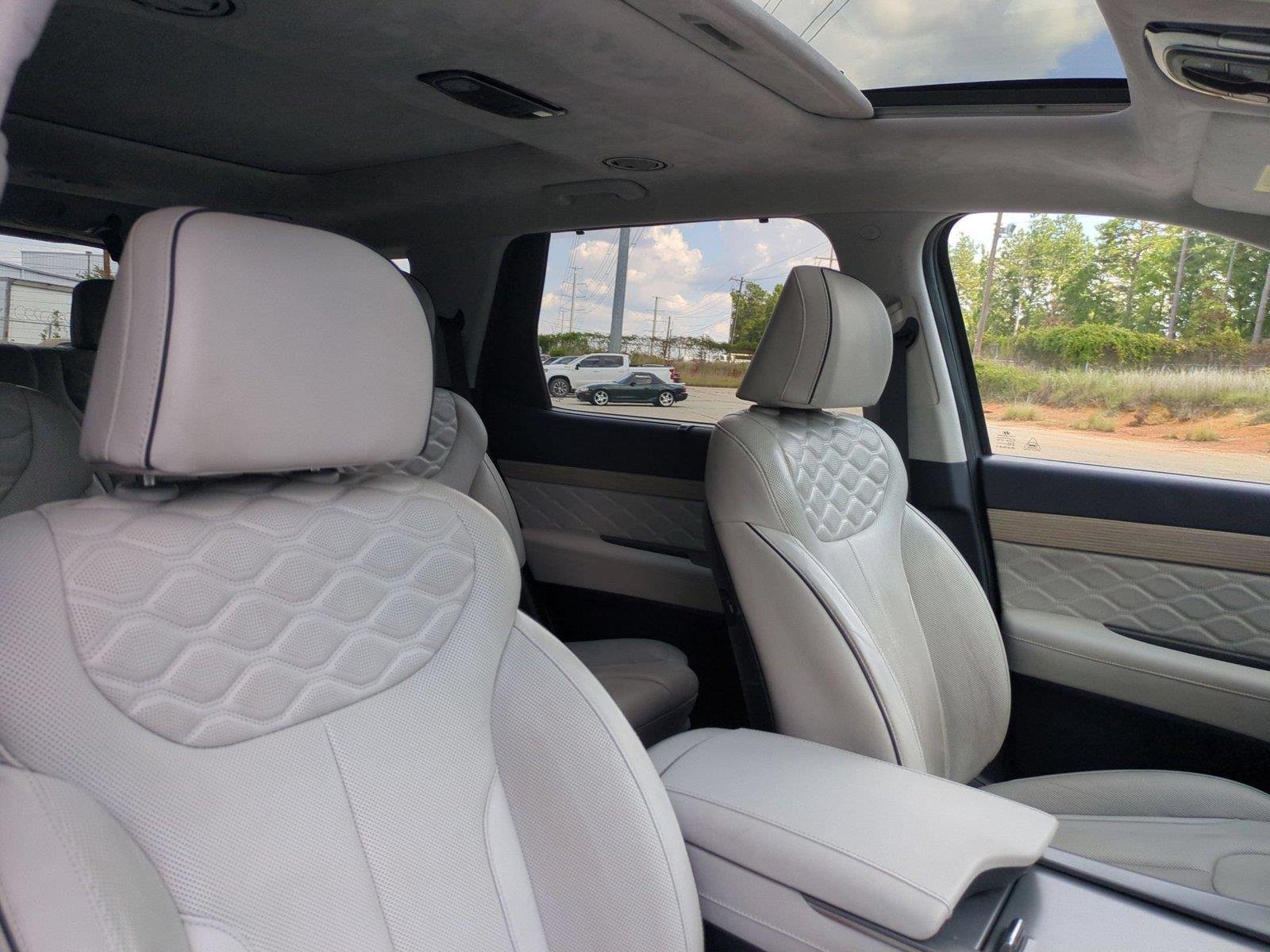 Used 2022  HYUNDAI  image 37
