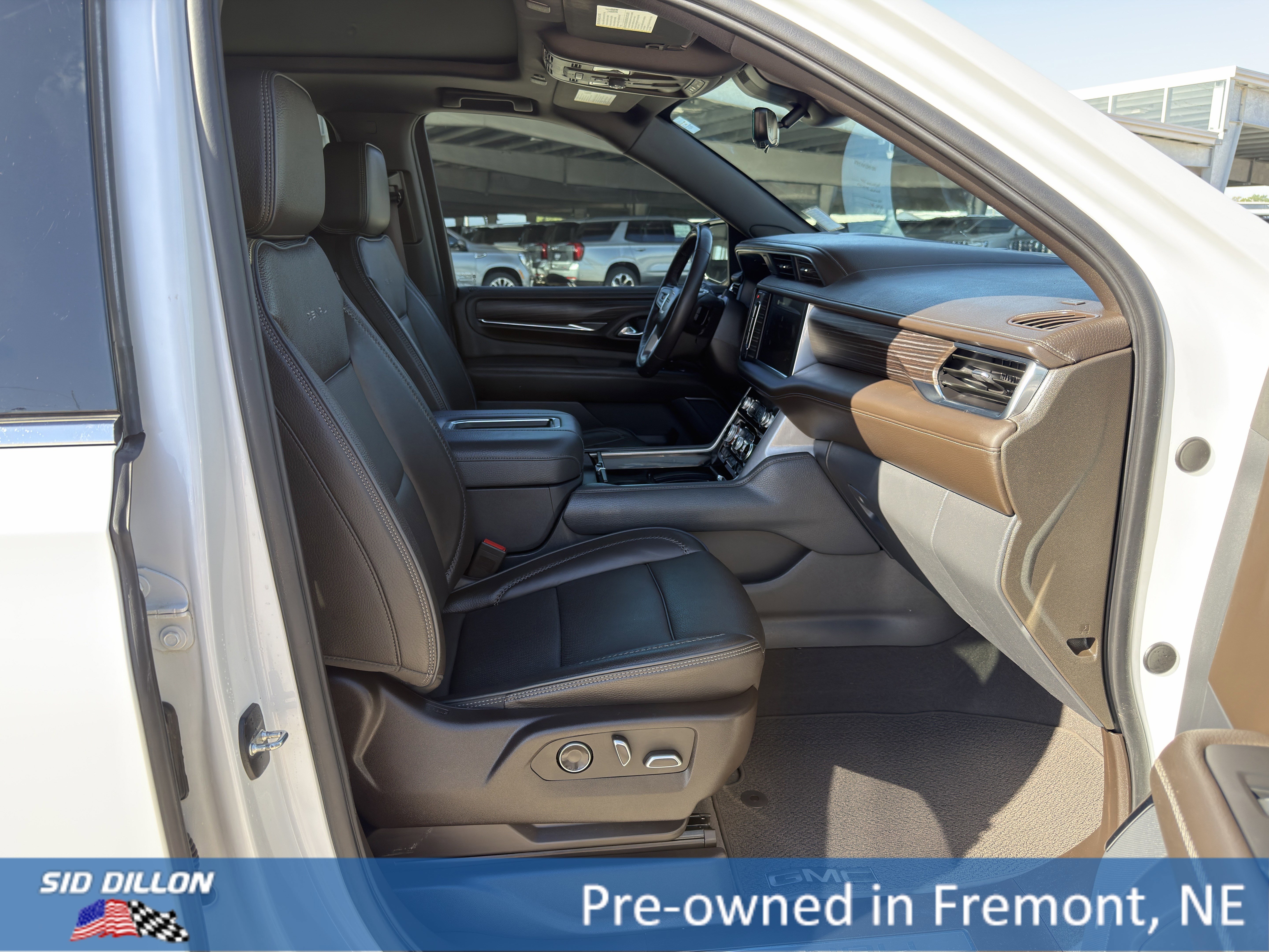 2023 GMC Yukon Denali - Photo 20