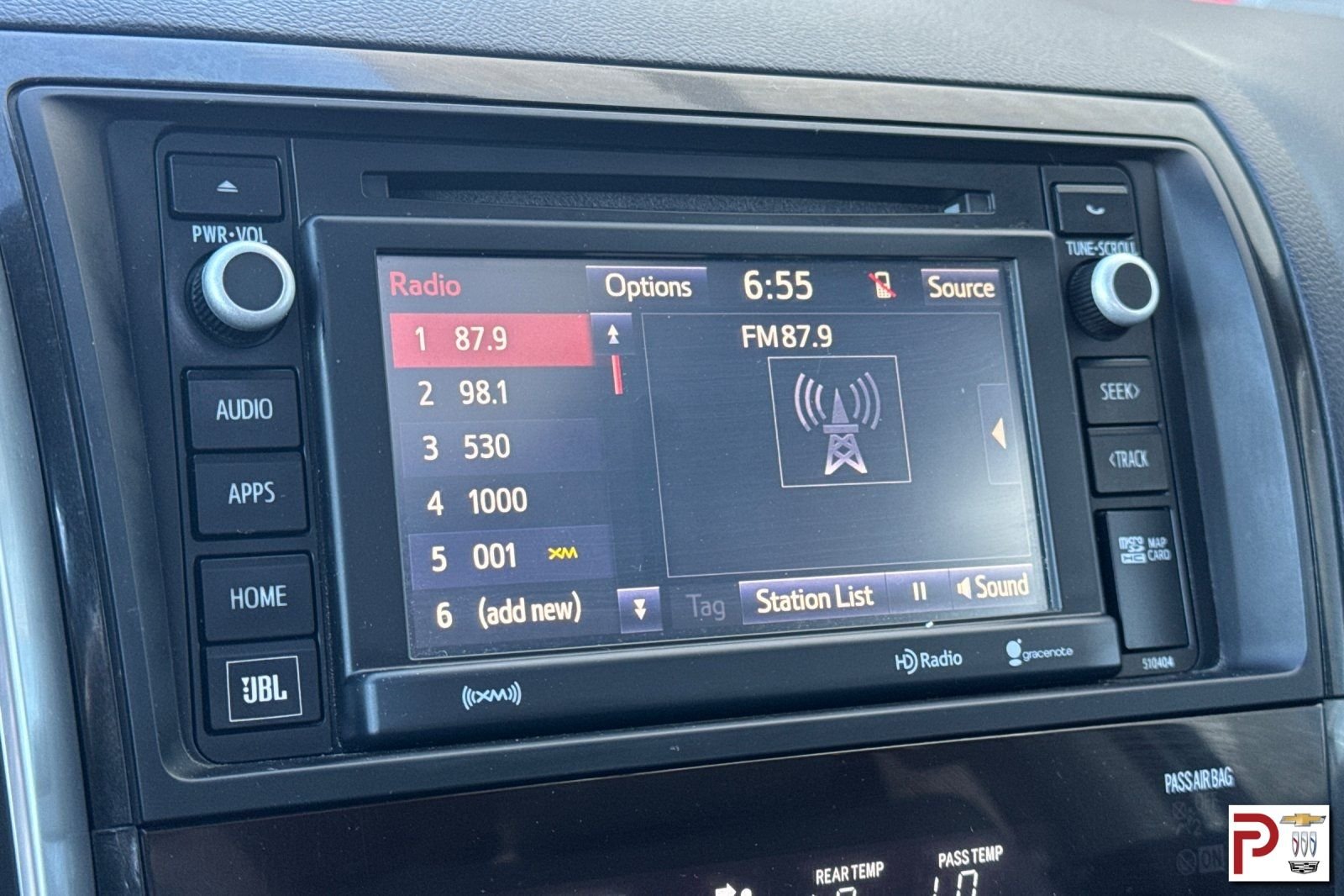 Used 2019 Silver Toyota Platinum image 25