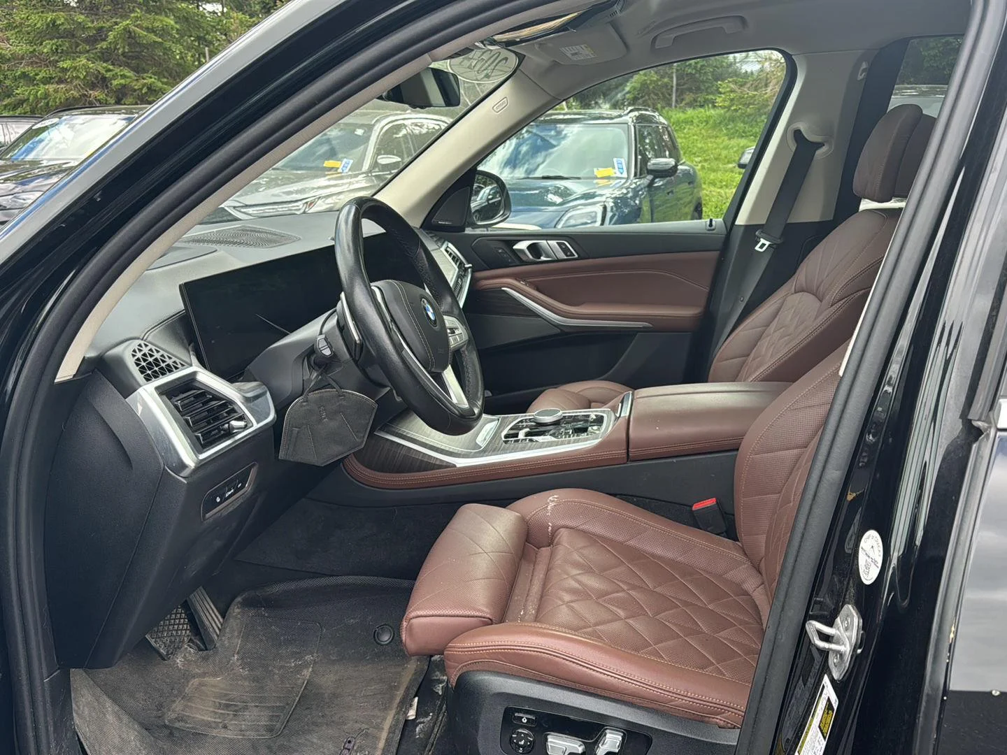 Used 2024 Black Sapphire Metallic BMW xDrive40i image 9