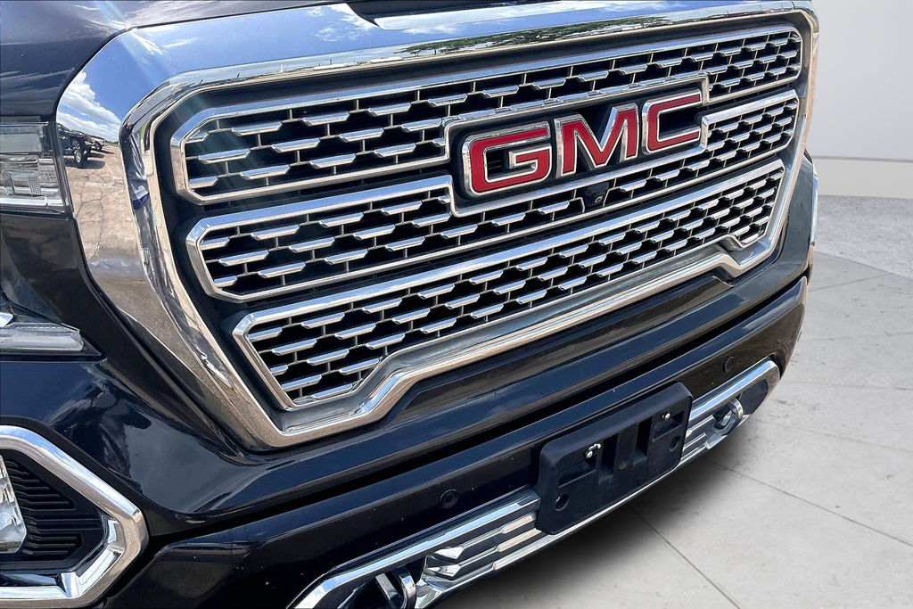 Used 2020 Black GMC Denali image 34