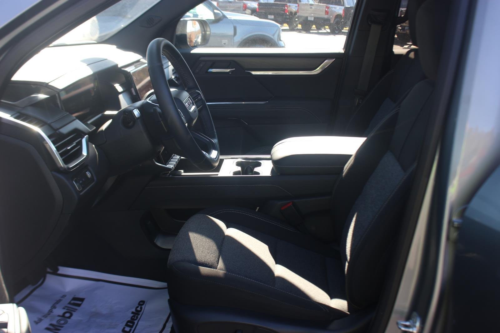 2025 GMC Acadia Elevation - Photo 12