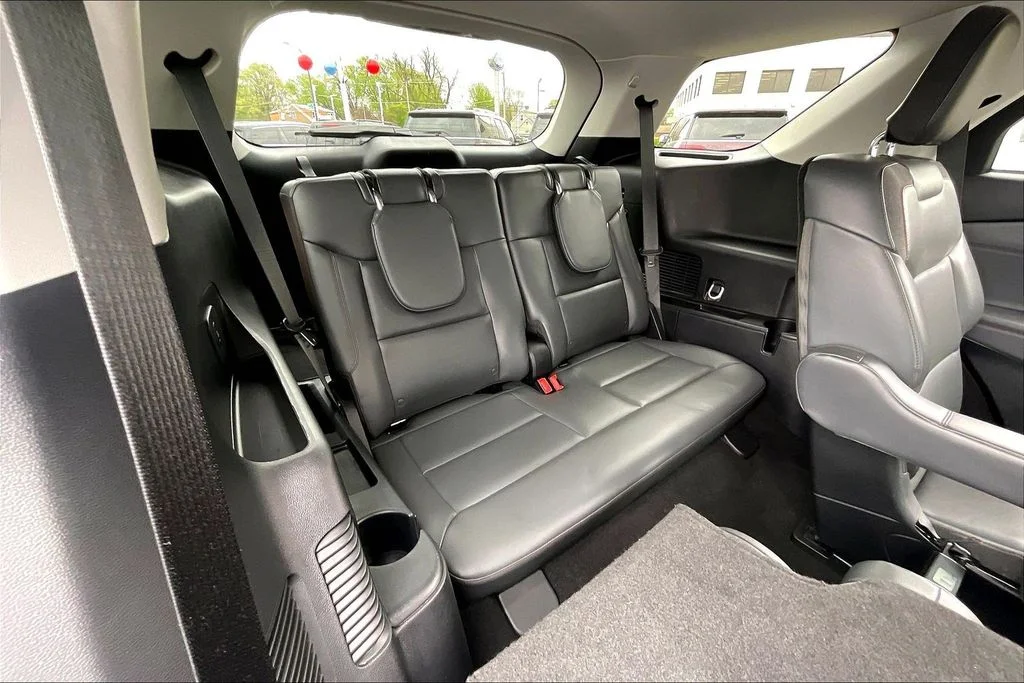 Used 2025 Black Metallic Ford Active image 25