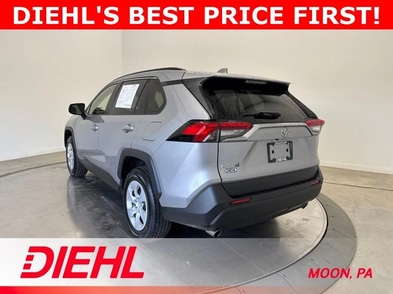Used 2019 Silver Toyota LE image 5