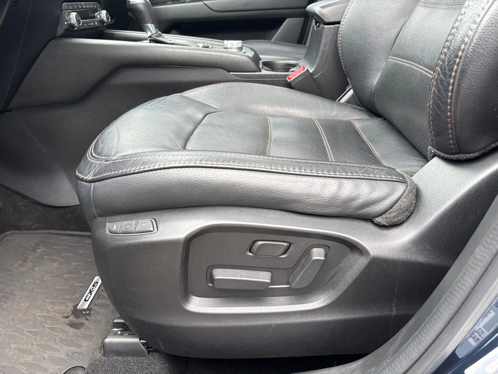 Used 2021 Blue Mazda Touring image 16