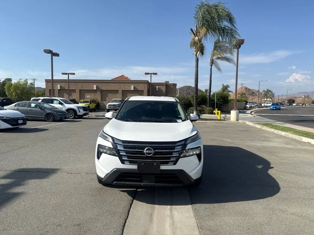 Used 2024 White Nissan SV image 10