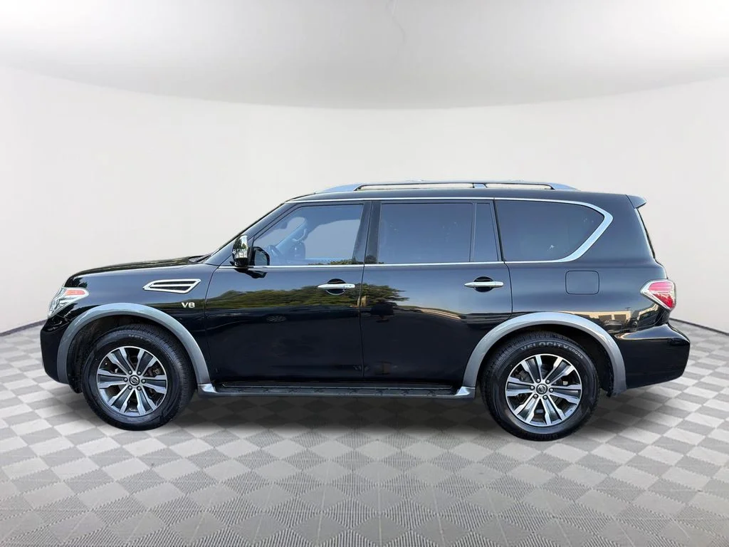 Used 2018 Black Nissan SL image 8