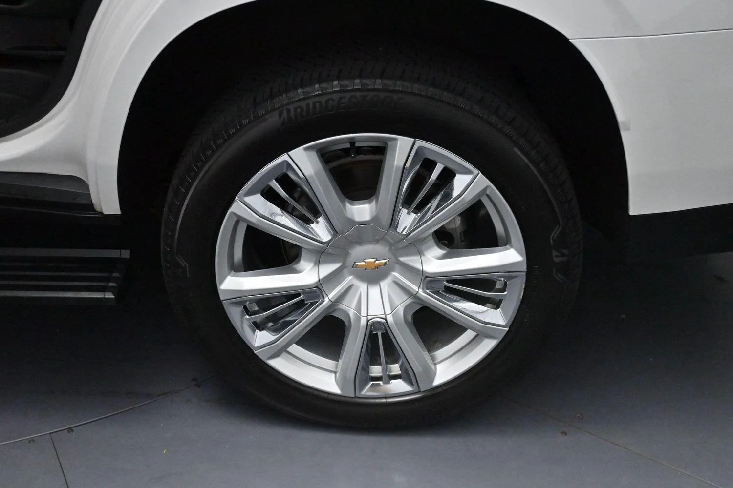 Used 2021 IRIDESCENT PEARL TRICOAT Chevrolet High Country image 35