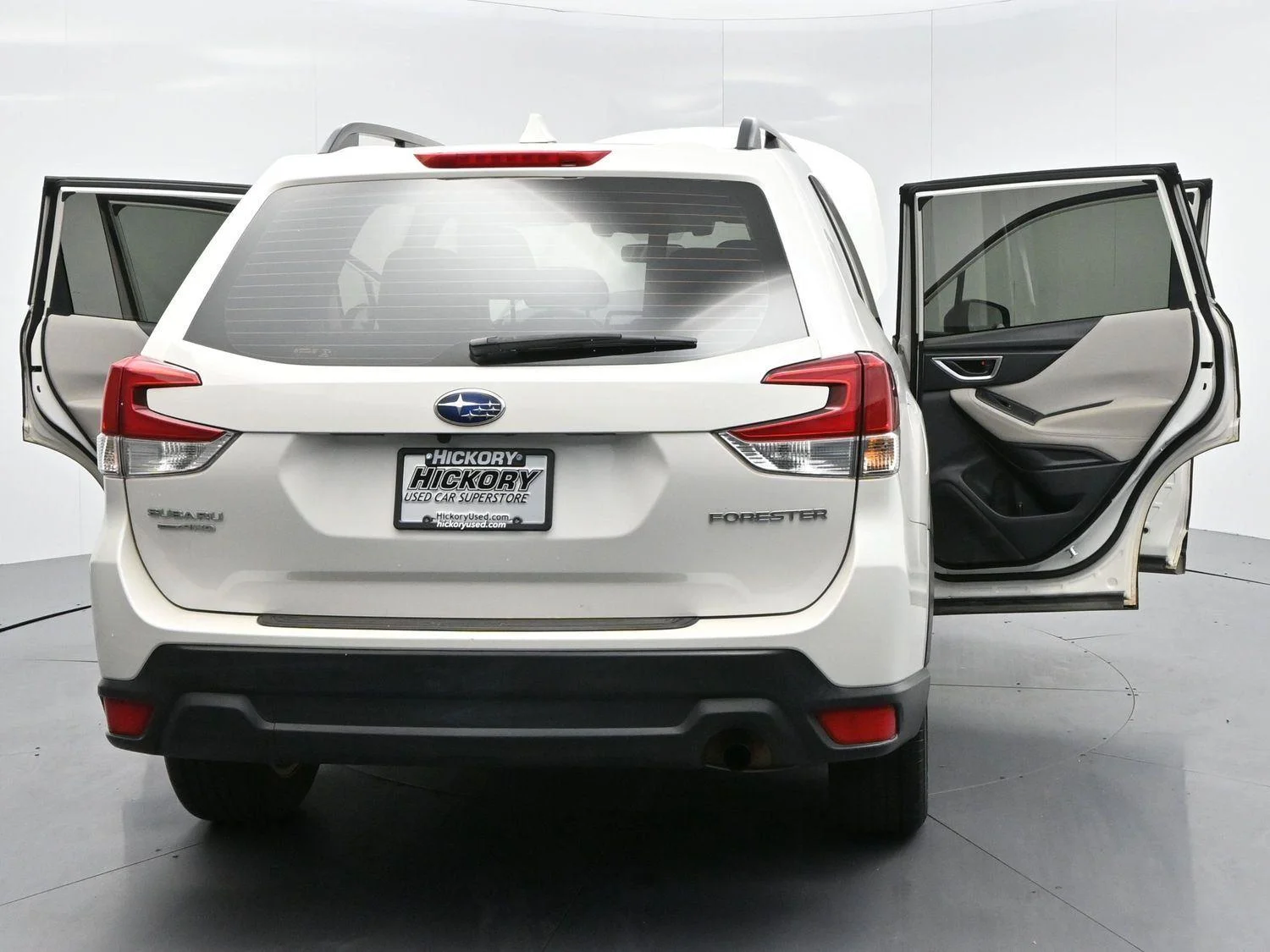 Used 2021 Crystal White Pearl Subaru Base image 39
