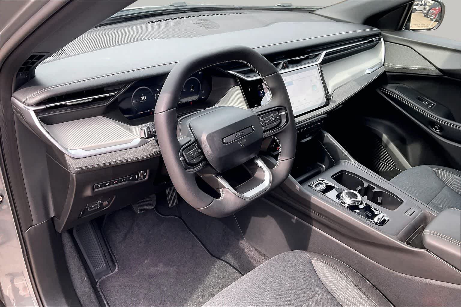 New 2026 Sting-Gray Clear-Coat Exterior Paint Jeep Laredo image 8