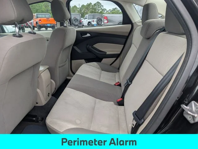 Used 2012 Black Ford SE image 23