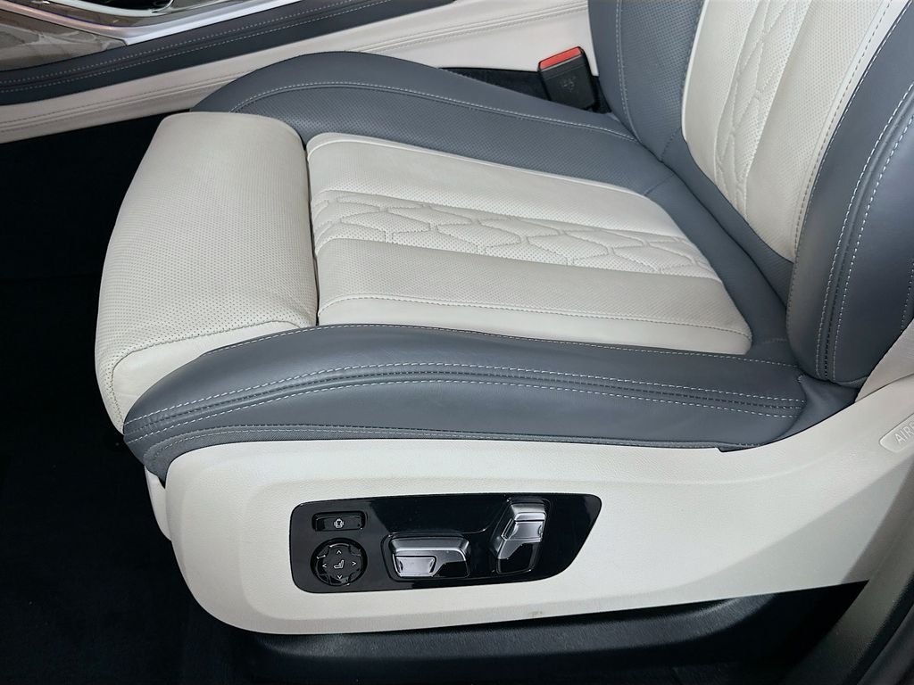 2025 BMW X7 M60i - Photo 20