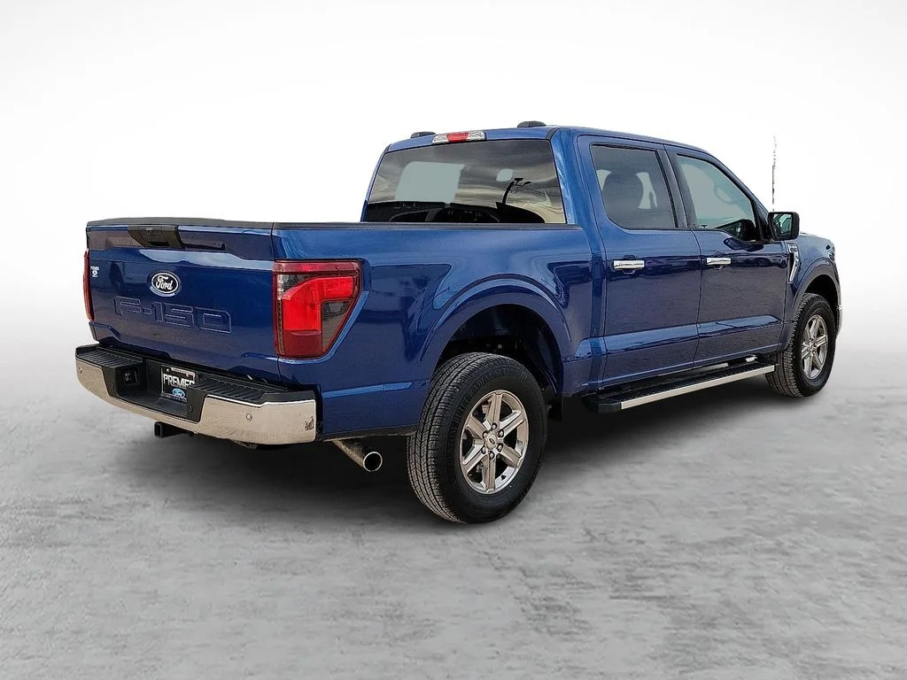 Used 2025 Blue Ford XLT image 11