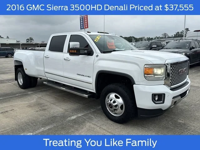 2016 GMC Sierra 4WD Crew Cab Long Box Denali DRW's photo