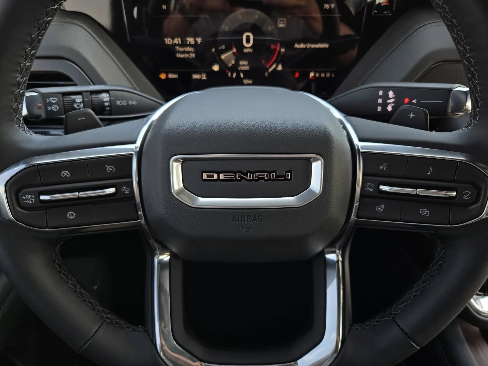 2026 GMC Yukon XL Denali - Photo 14