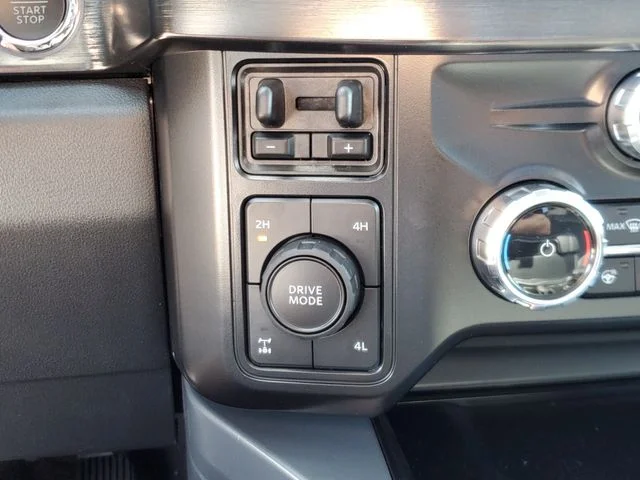 New 2026 Oxford White Ford F-250® Lariat® image 30