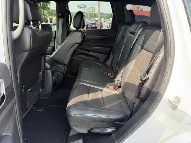 Used 2020 Bright White Clearcoat Jeep Laredo E image 19